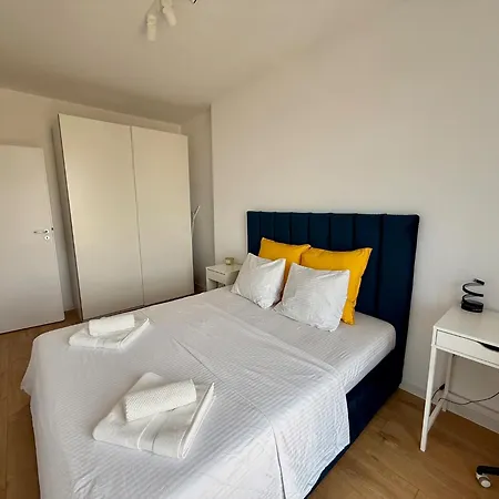 One Vivalia Iulius Town Апартаменты